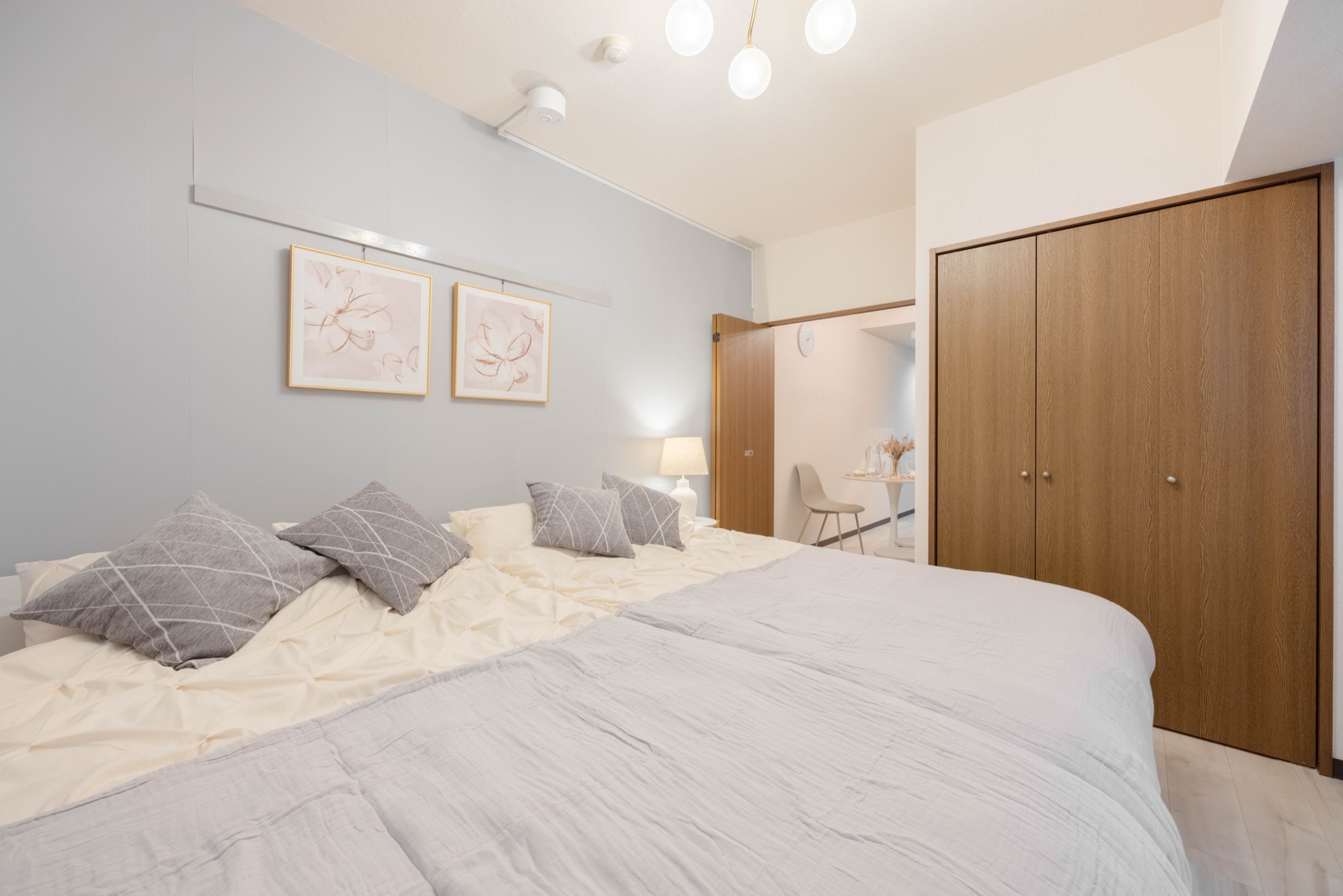 Room 706